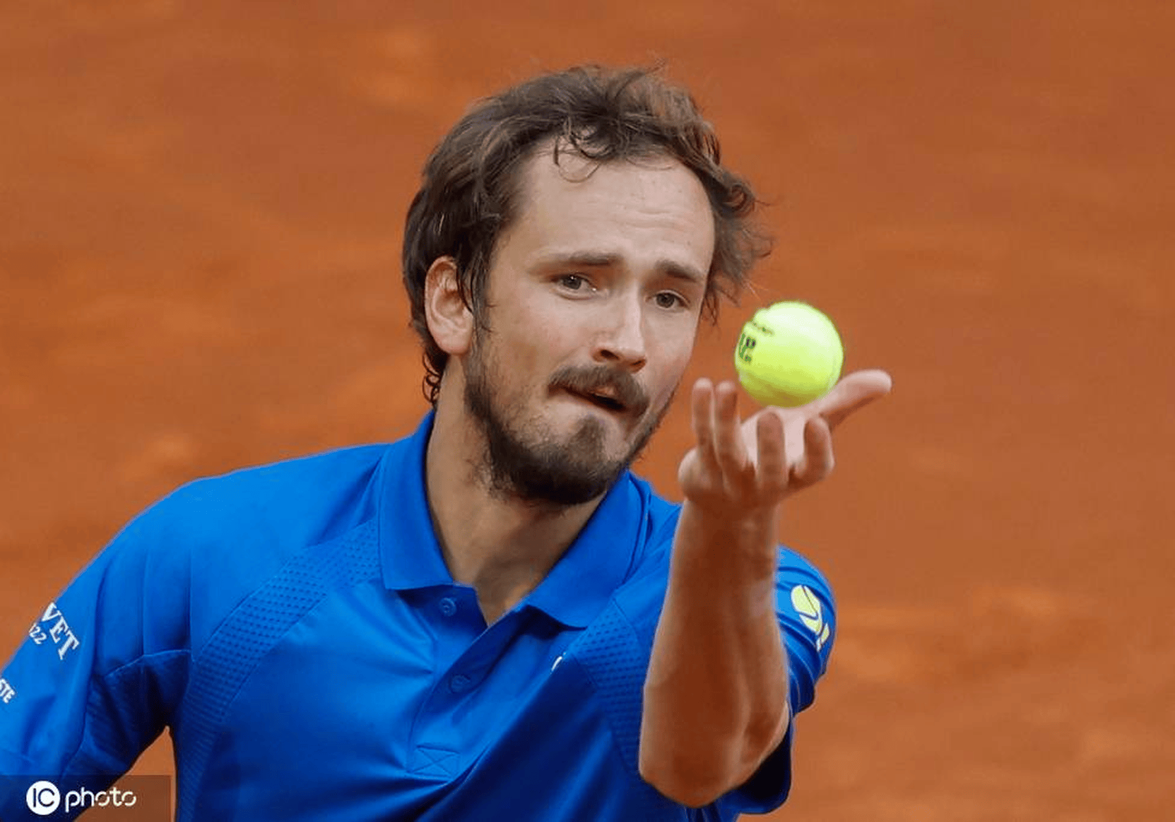 联合杯逆转年终总决赛，梅德韦杰夫统治全场