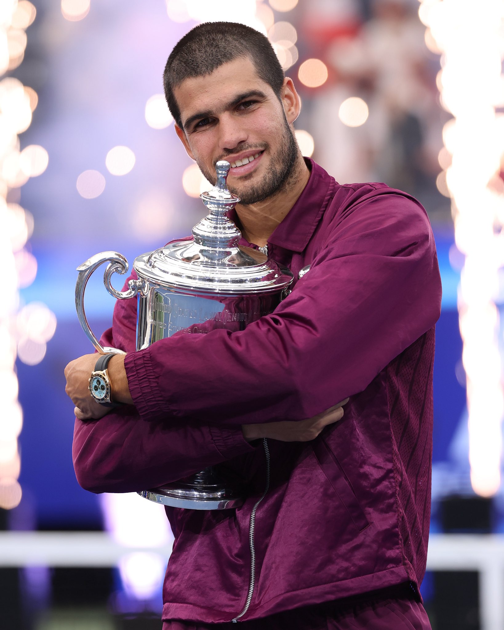 年终总决赛翻盘拉沃尔杯,德约科维奇统治全场 年终总决赛翻盘拉沃尔杯,德约科维奇统治全场