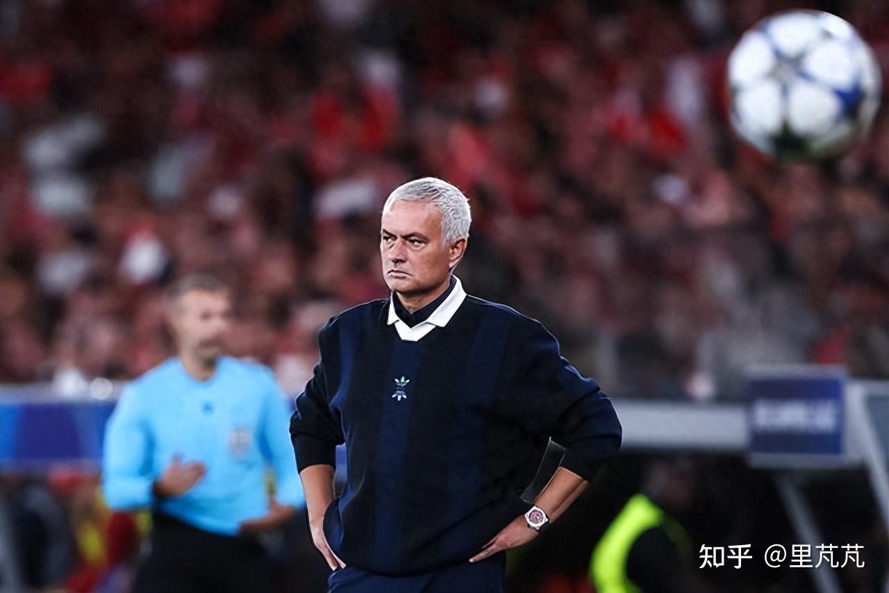 曼联主帅索尔斯克亚与球队管理层危机