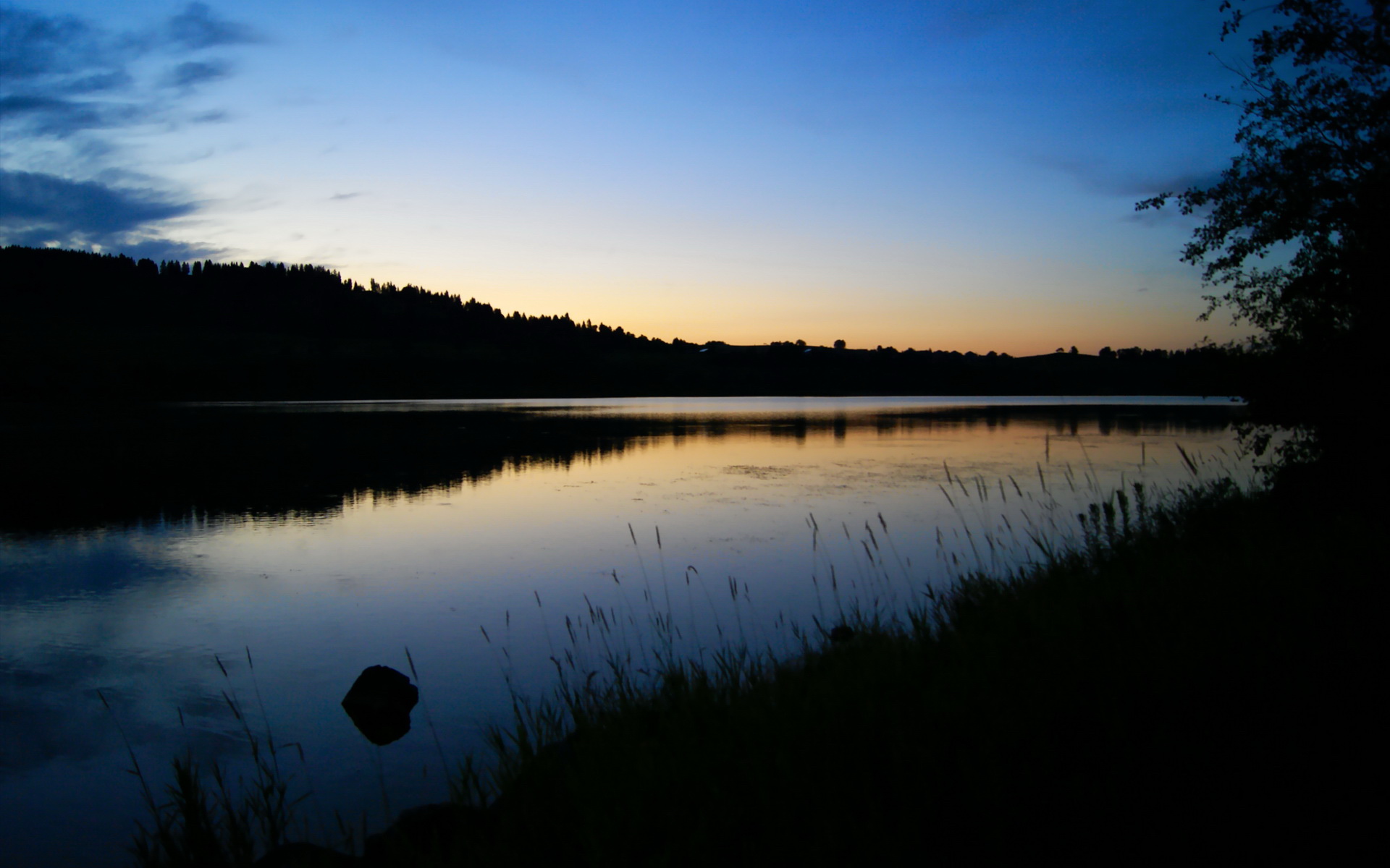 诸神的黄昏，当阿什拉夫在瑞典的寒夜里劈开闪电