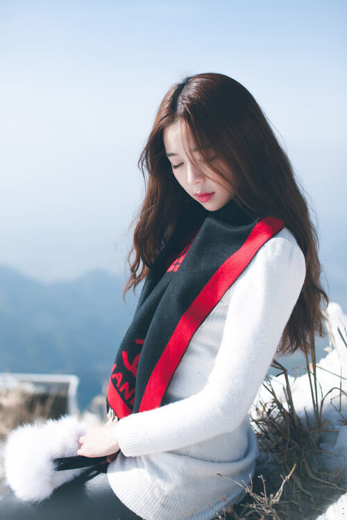 奥亚尔萨瓦尔一锤定音！皇家社会关键战擒莱比锡，欧战舞台尽显冷血杀手本色