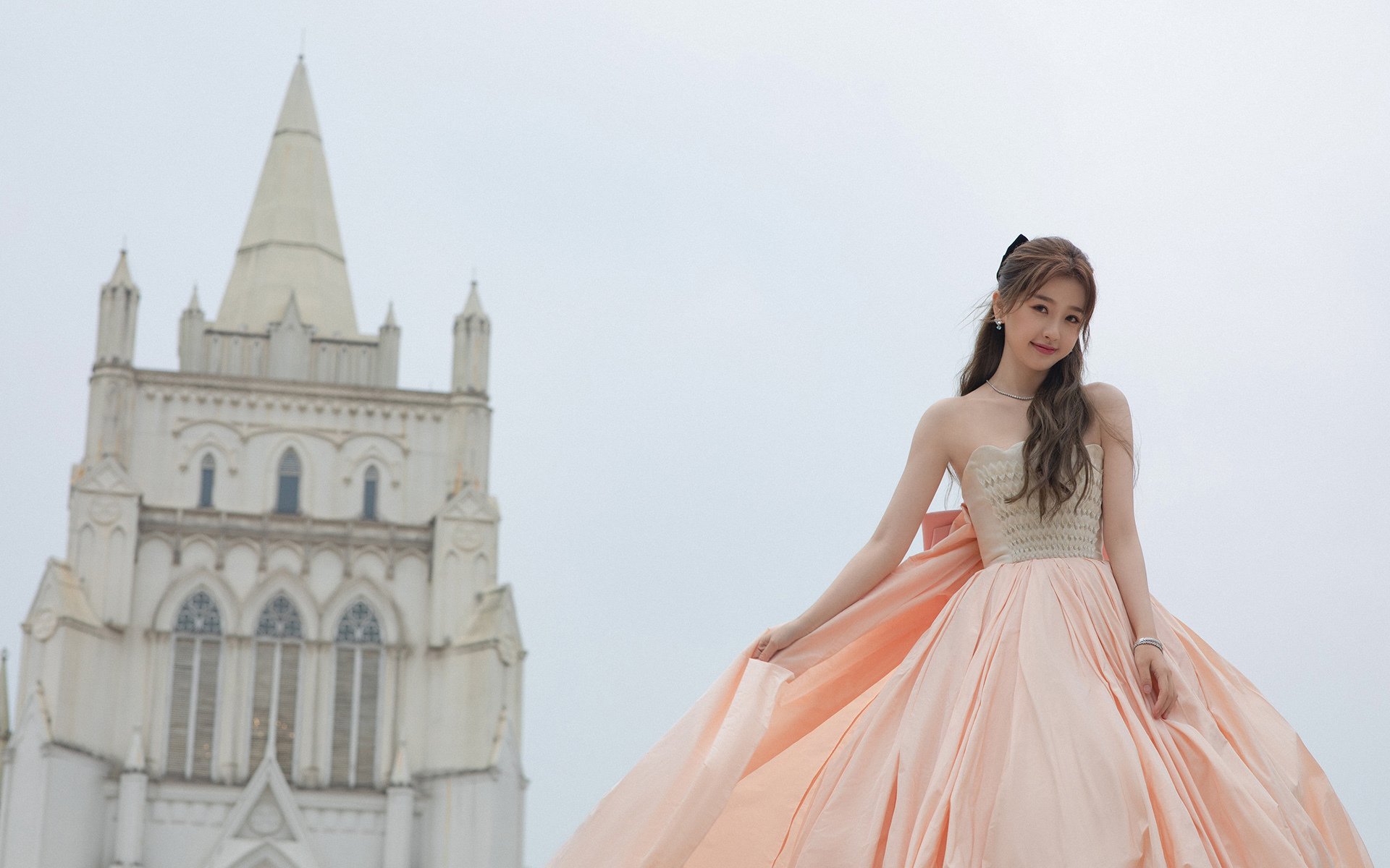 双重震撼，波兰压哨绝杀塞内加尔，富安健洋德甲争冠战主宰赛场