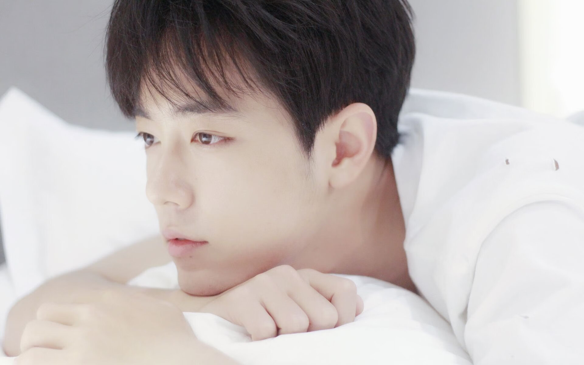 爱游戏APP-黄蜂封锁与贝恩魔法，战术压制与个人闪耀的体育双重奏